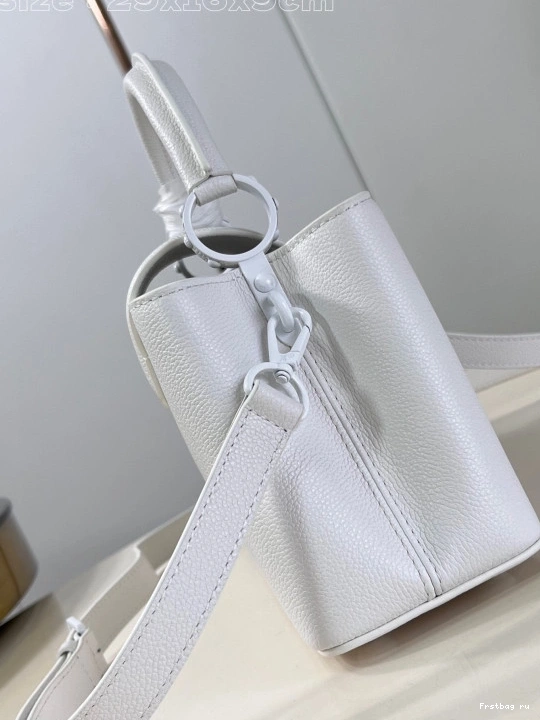 Frstbag ru LOUIS BB-29*16.5*9CM CAPUCINES VUITTON 0722